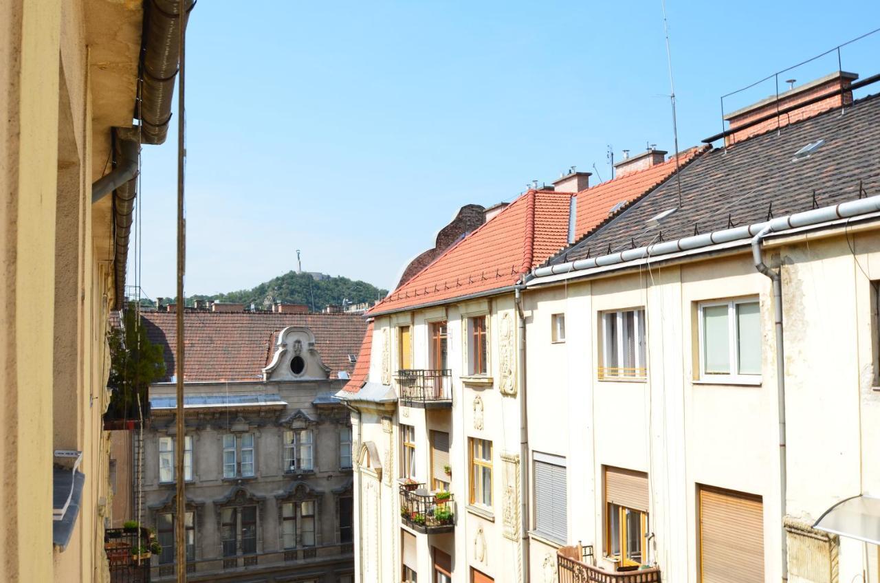 Lonyay Gellert View 2Br Apartment Budapest Luaran gambar