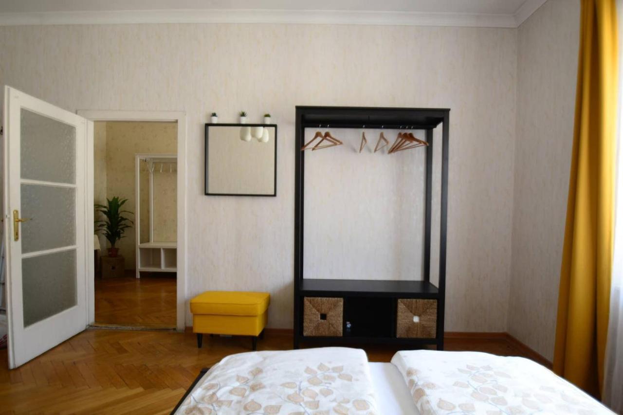 Lonyay Gellert View 2Br Apartment Budapest Luaran gambar